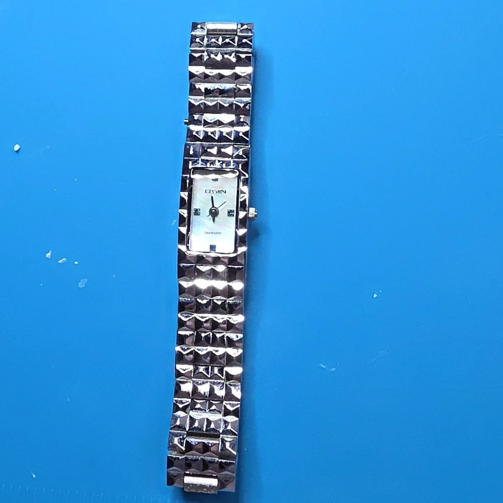 Womans Elgin Stanless Steel Mother Of Pearl W Blue Diamond Watch - Picture 3 of 4